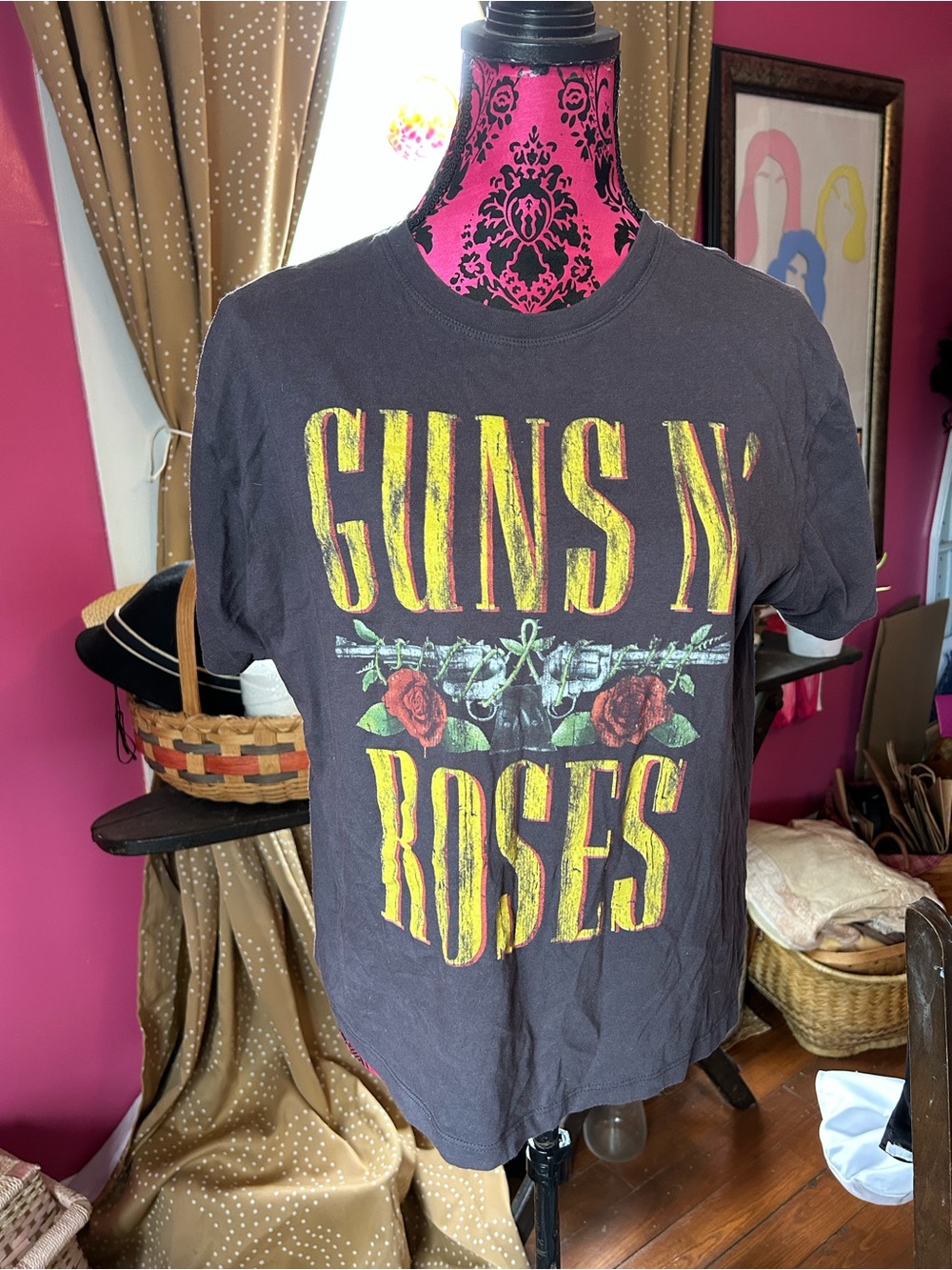 Guns N' Roses Short Sleeve Graphic Tee - Black